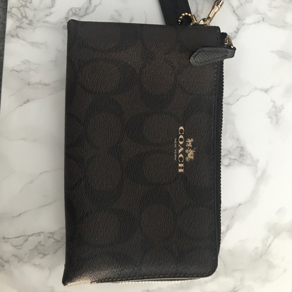 Coach wristlet brand new